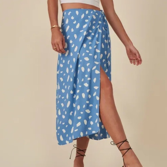 Reformation Kiara Blue Wrap Skirt Size 6 - Picture 1 of 5